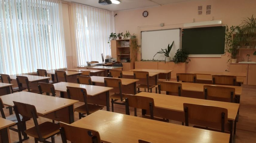 Десятки серьёзных нарушений в отношении младшеклассников нашли в школах Сибири