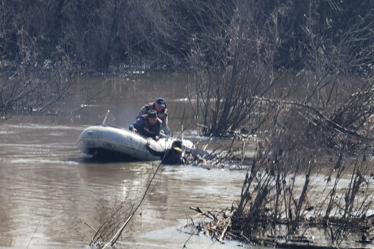 В Кузбассе водолазы нашли тело в реке