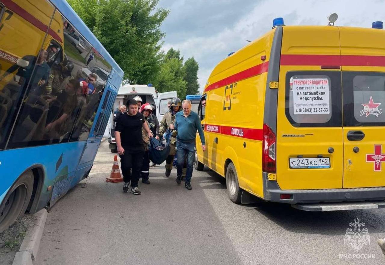 Дети пострадали в аварии с автобусом в Новокузнецке