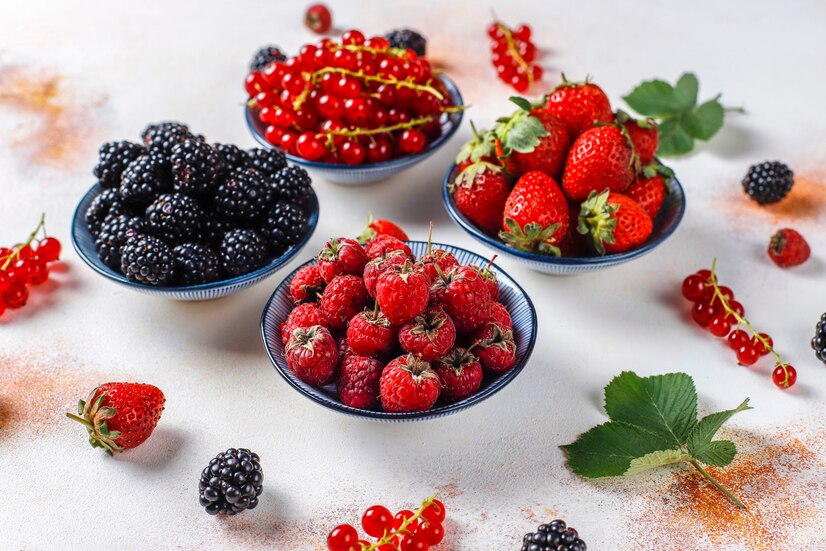 Россиянам назвали самую вредную ягоду из употребляемых в пищу
