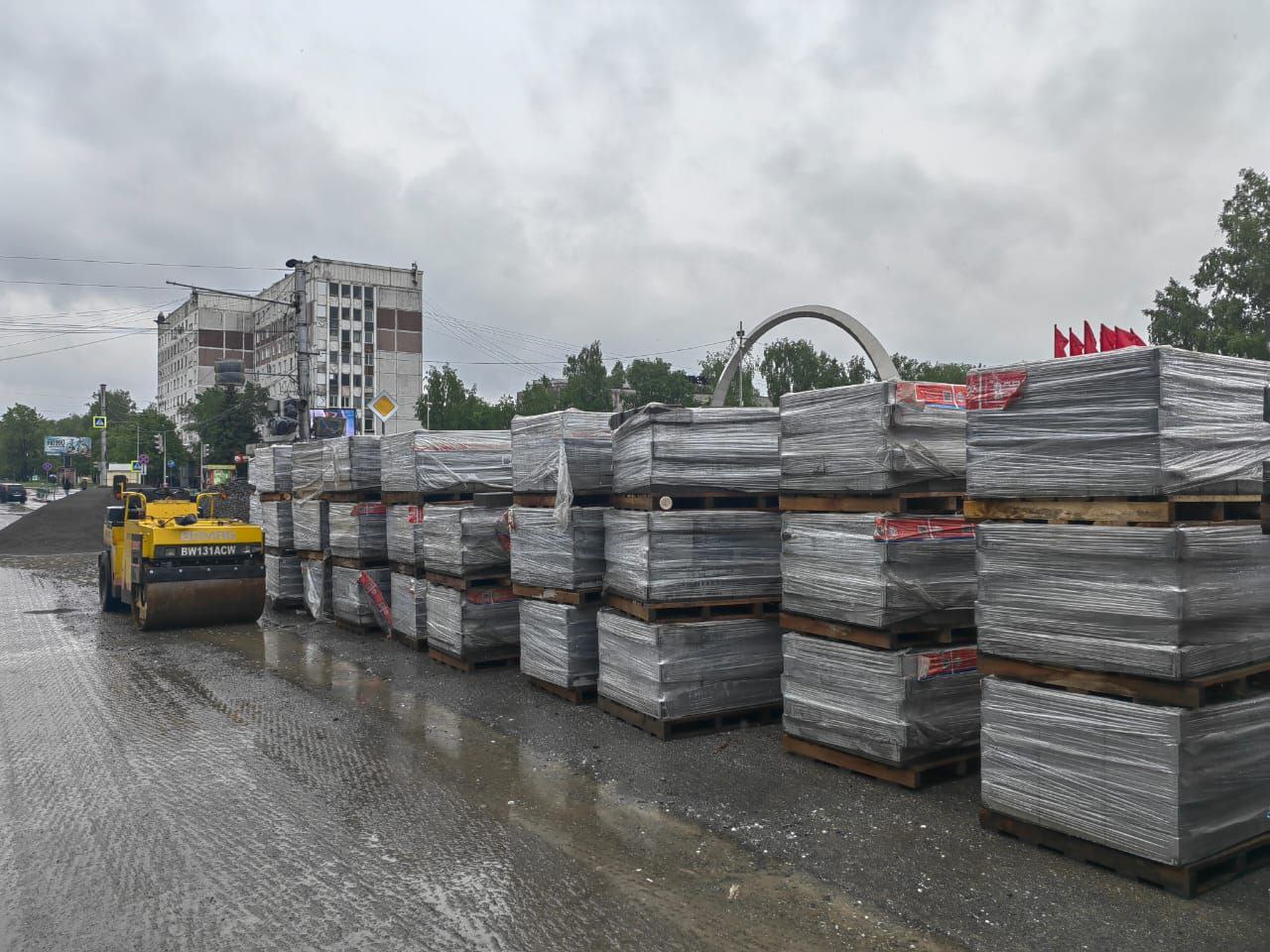 В кузбасском городе приступили к капитальному ремонту трамвайных путей