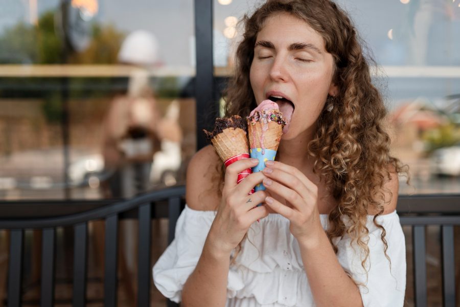 «Мороженое не вызывает простуду»: россиянам рассказали радостную новость