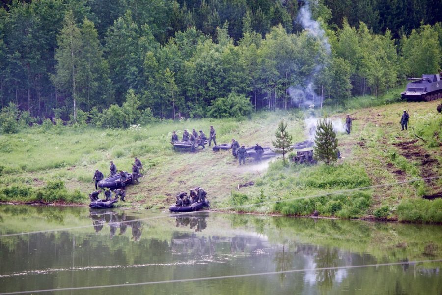 Взрывы и выстрелы гремели сегодня в кузбасском селе