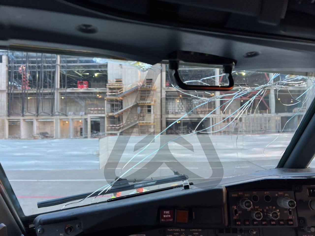 Лобовое стекло треснуло у самолёта в небе над Россией • 22.06.2024 ...