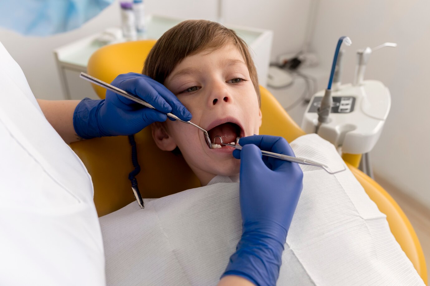 Врачи рассказали, какая еда может быть губительна для детских зубов