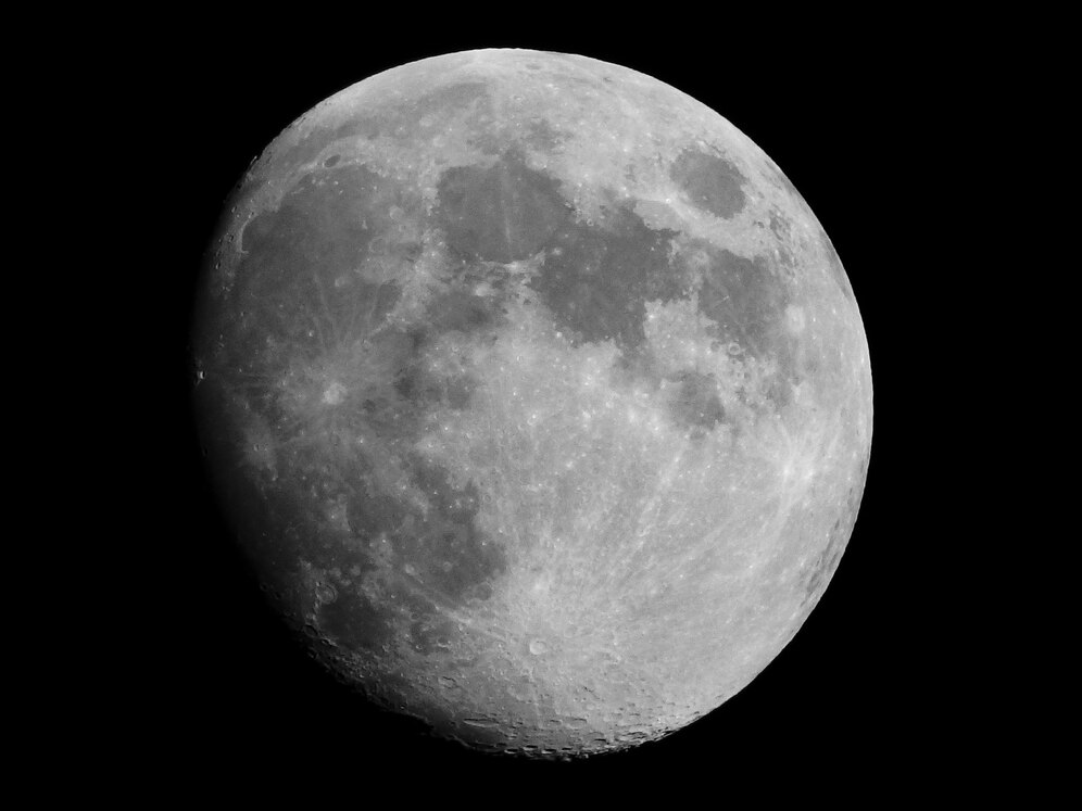 Ученые обнаружили на Луне спасение человечества
