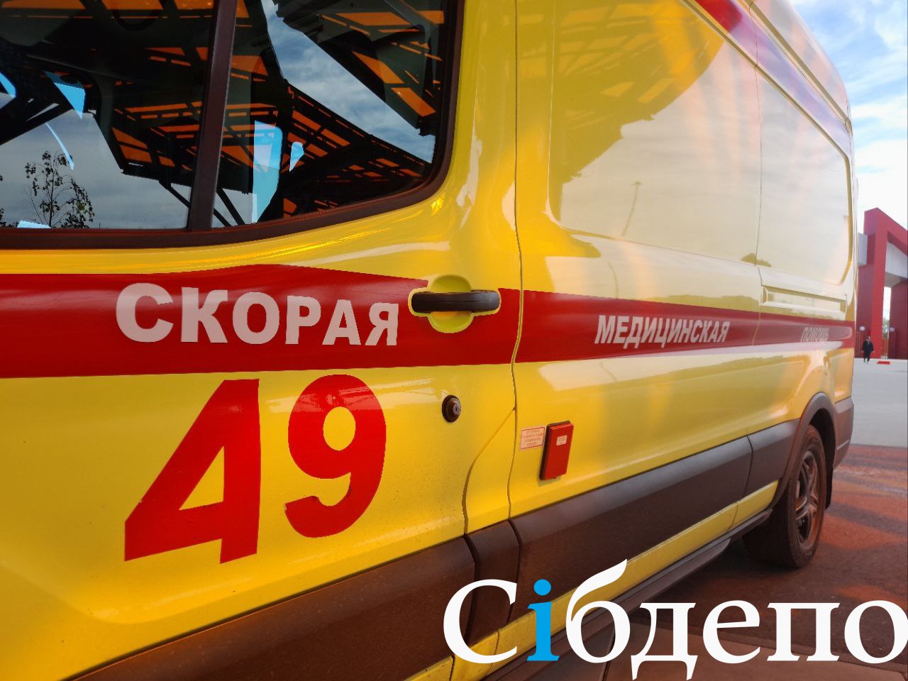 В Сибири при торможении троллейбуса пострадала 4-летняя девочка
