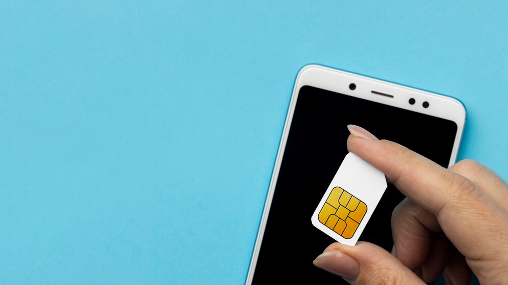 Россиянам хотят ограничить количество SIM-карт в одни руки