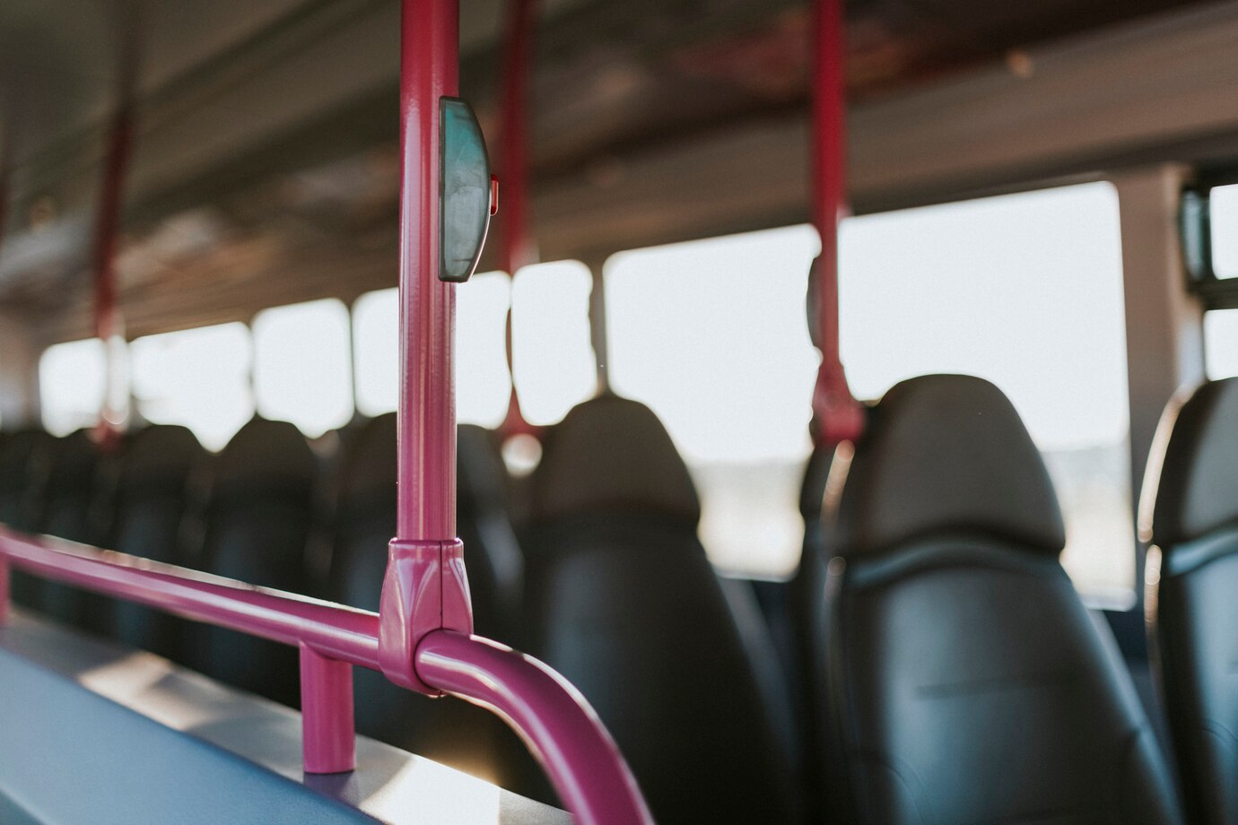 Смертельно опасный автобус приготовил перевозчик для кемеровских детей